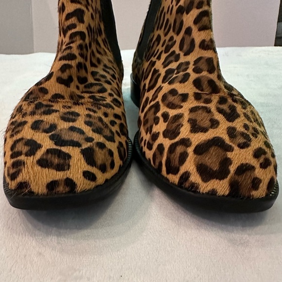 ASOS DESIGN April leather chelsea boots in leopard hair pony slip on UK 6/ US 8 - Picture 6 of 11